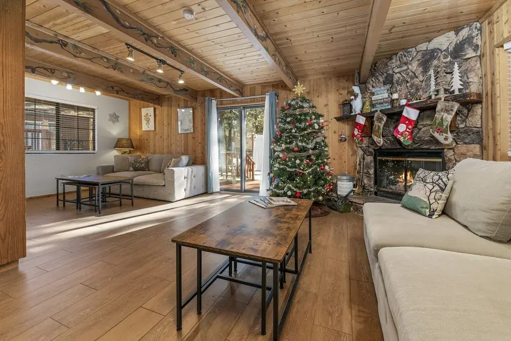 Moonridge Getaway - The Perfect Home For Everyone With All The Amenities You Will Need! 3 Bedroom Home