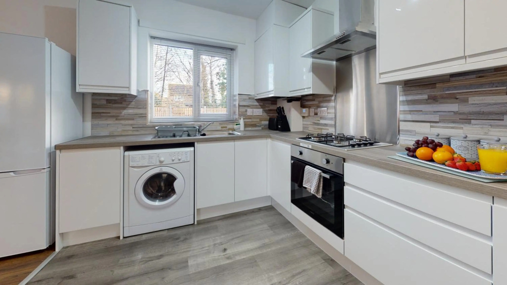 Spacious 2 Bedroom Corporate Apartment by Srk Serviced Accommodation