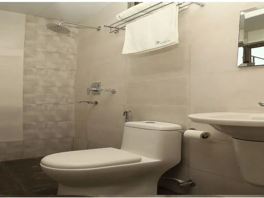 OYO 525 Hotel Aloka Inn