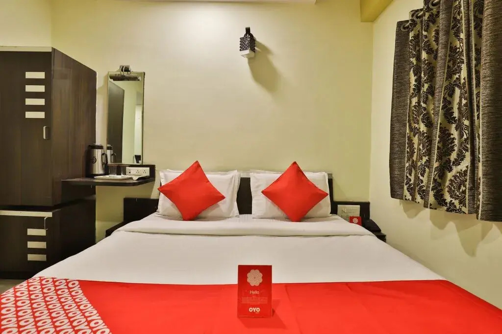 Hotel Santro By OYO Rooms