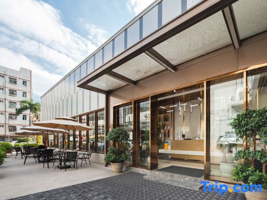 "The Land of the Forest" apartment hotel