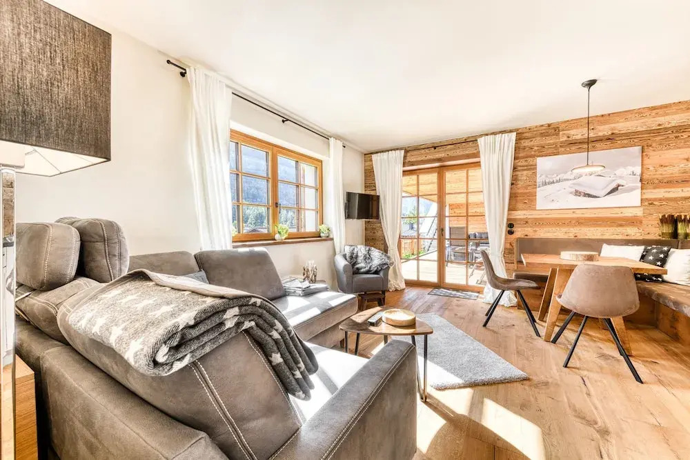 Chalet GM in Brand With 5 Bedrooms and 4 Bathrooms