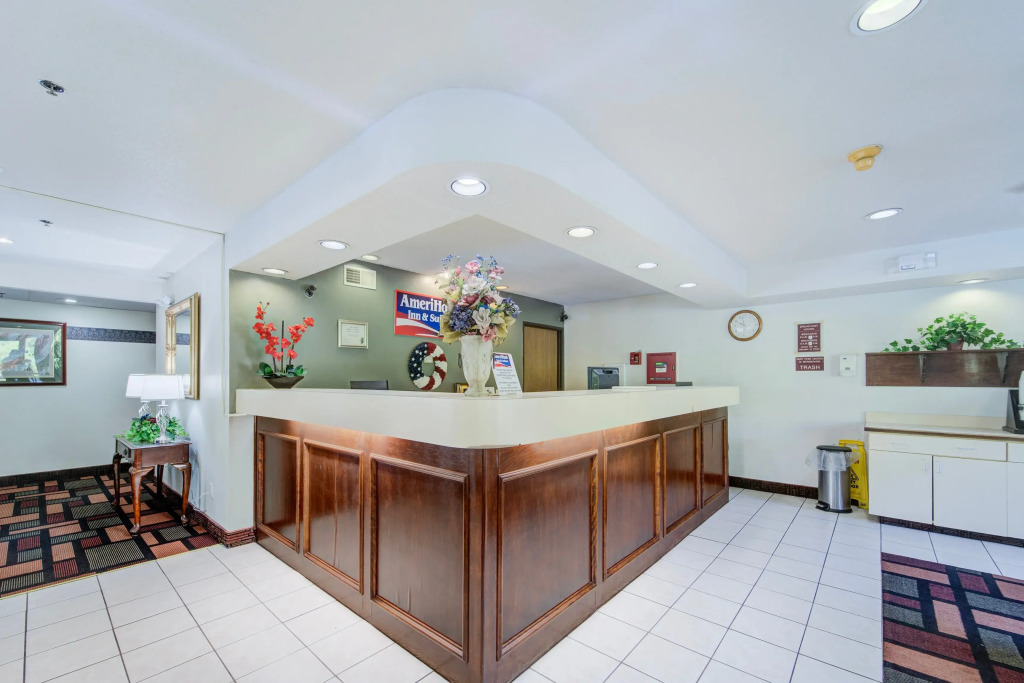 Capital O Amerihost Inn and Suites Fulton Hwy 54 MO