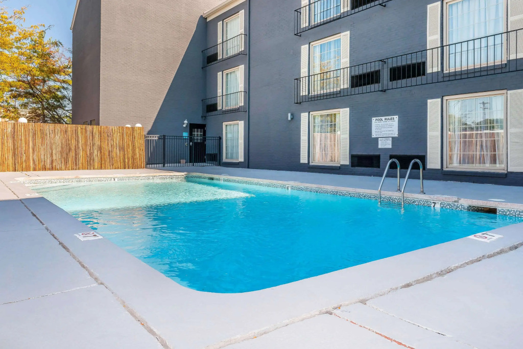 The Blu Hotel Blue Ash Cincinnati, an Ascend Collection Hotel