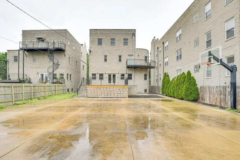 Walk to Lake Michigan: Chicago Apt w/ Yard