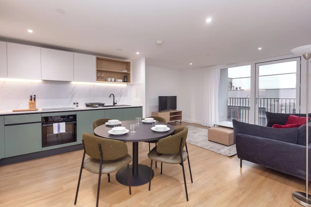 Verdant in Bristol With 1 Bedrooms and 1 Bathrooms
