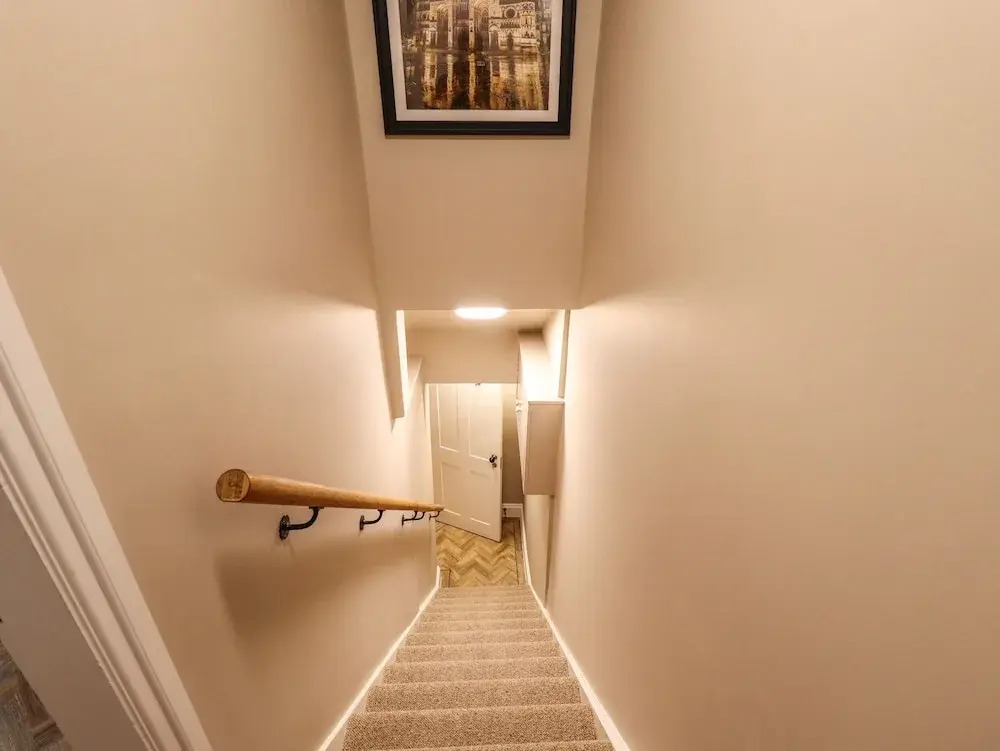 17 Union Road Basement