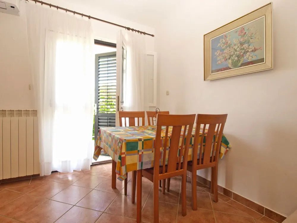 Apartment 1652