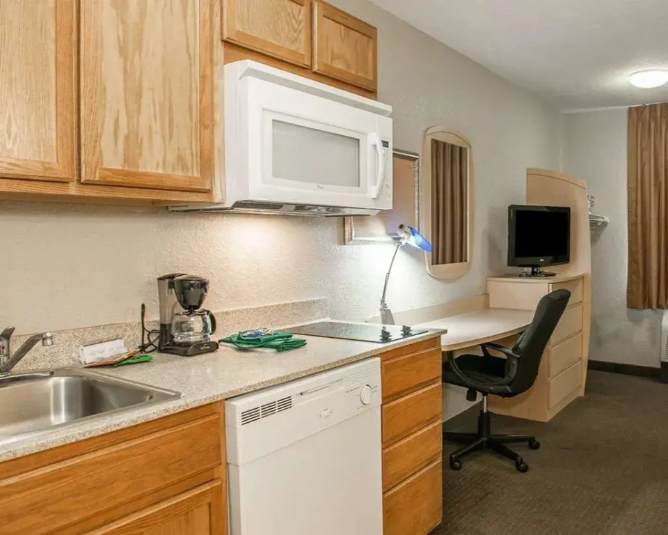 Birch Hill Suites - South Bend