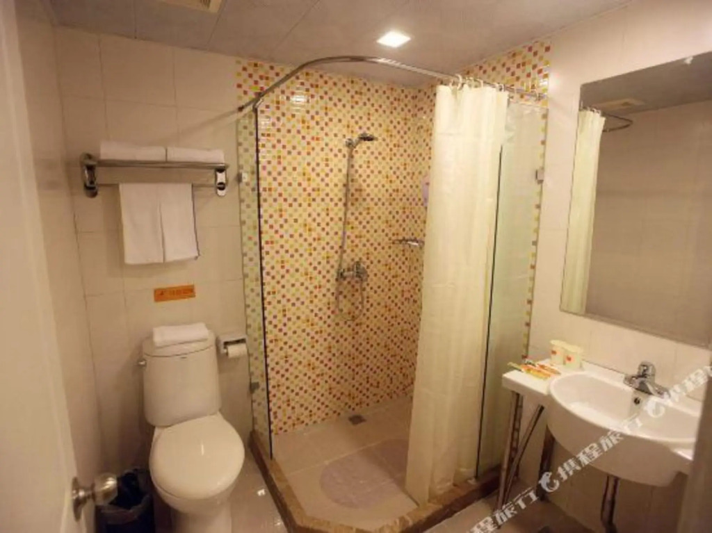Homeinn Hotel (Nanchang Bayi Square Second Affiliated Hospital)