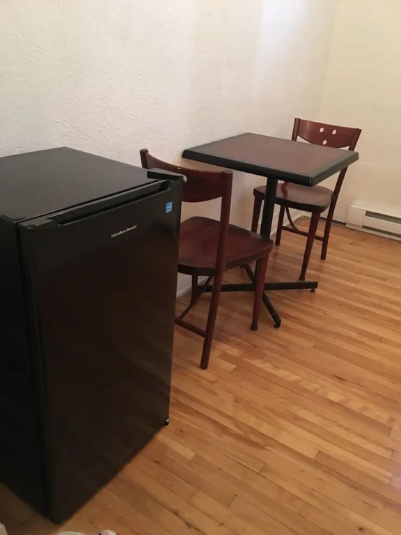 Hotel Mini Inc