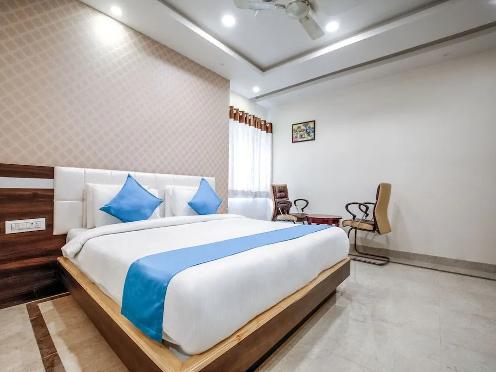 OYO 14474 Hotel Balaji Grand