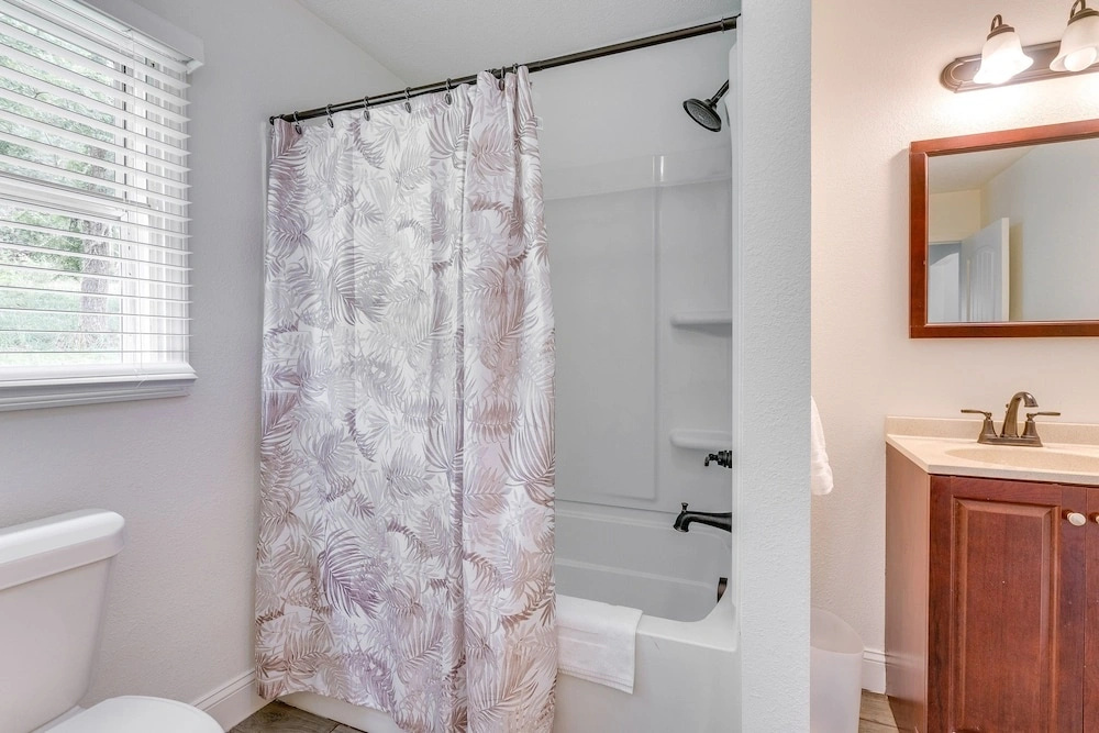 Blairsville Beauty Near Hiking Trails & Vineyards