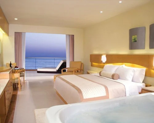 Beach Palace Resort, Cancún, Mexico