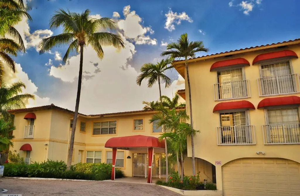 Fort Lauderdale Yacht and Beach Club 416