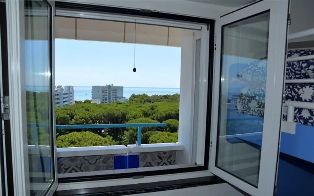 Modern Penthouse With sea Views in all the Rooms