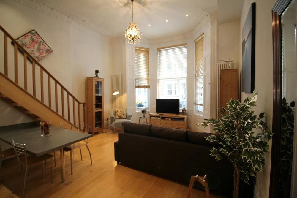 Kensington Mezzanine Apartment