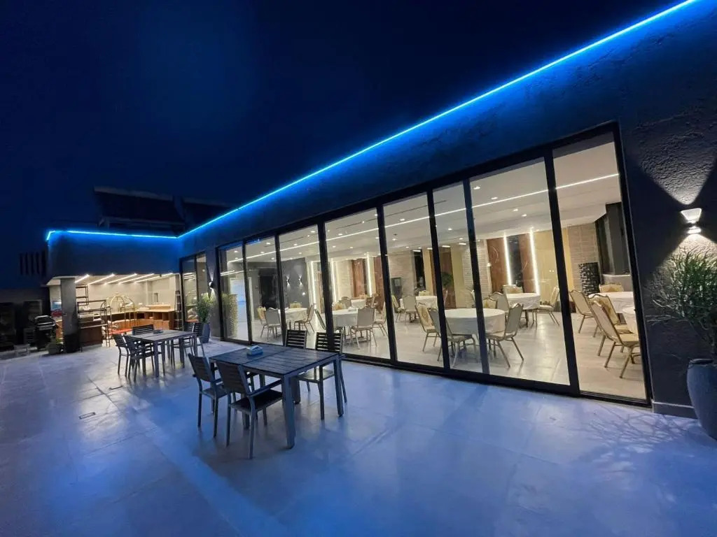 Mass Paradise Hotel