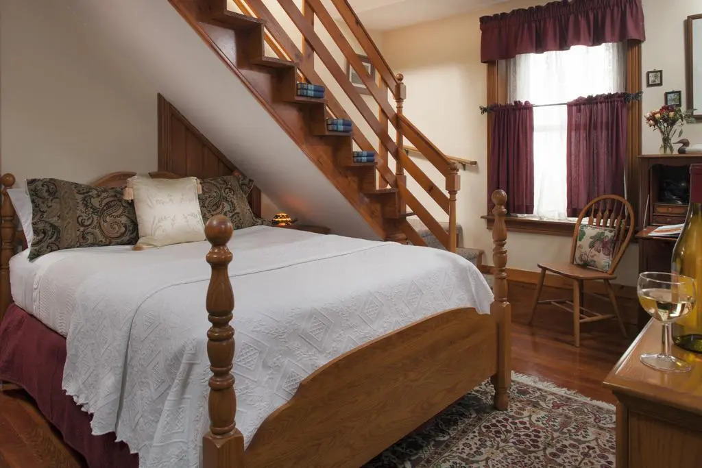 Harvest Moon Bed & Breakfast