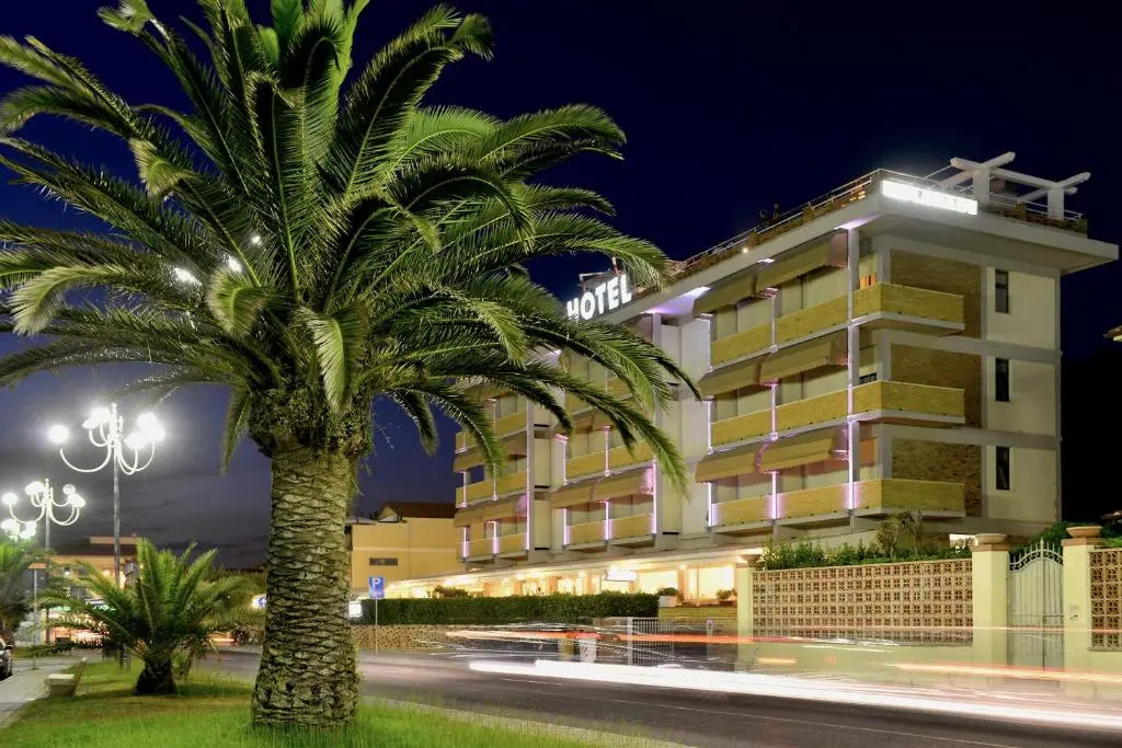 Hotel Esplanade