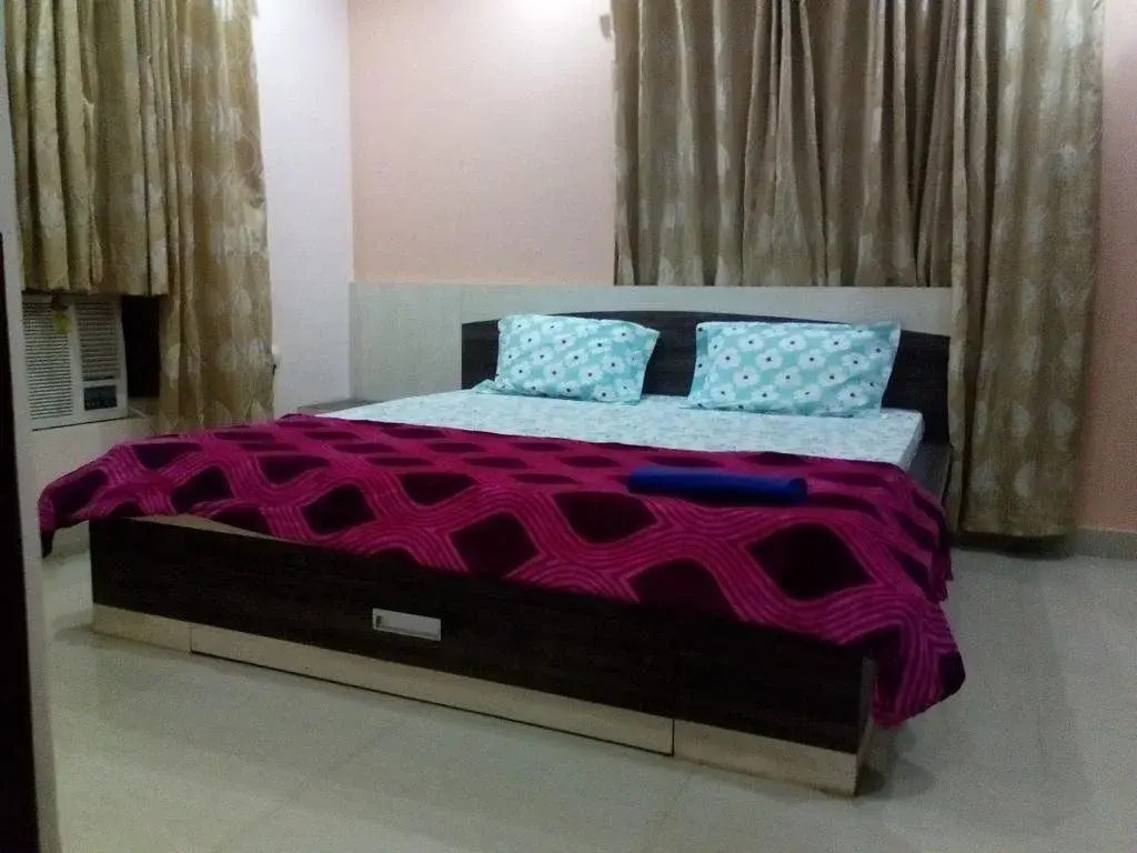 Janardan Homestay Puri