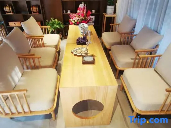 Tongzi Huakai Homestay