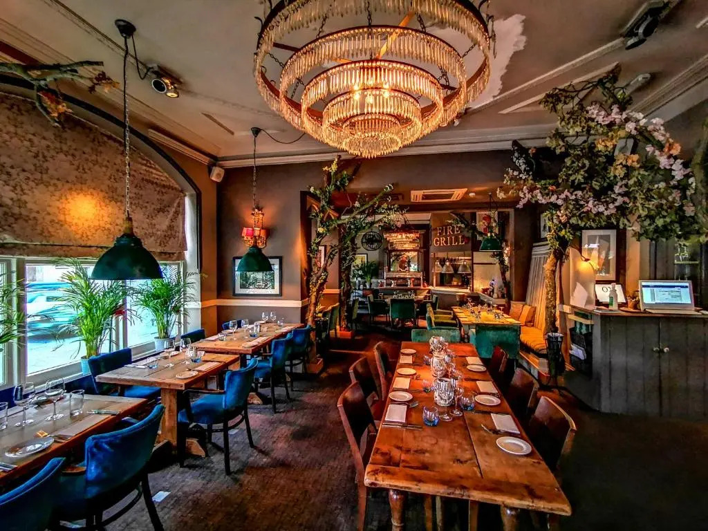 Ox Hotel Bar & Grill