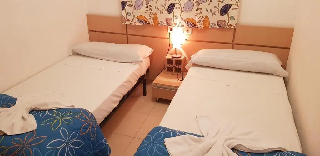 Apartamentos Danesp-Playa de les Amplaries Marina Dor- Frontales al Mar