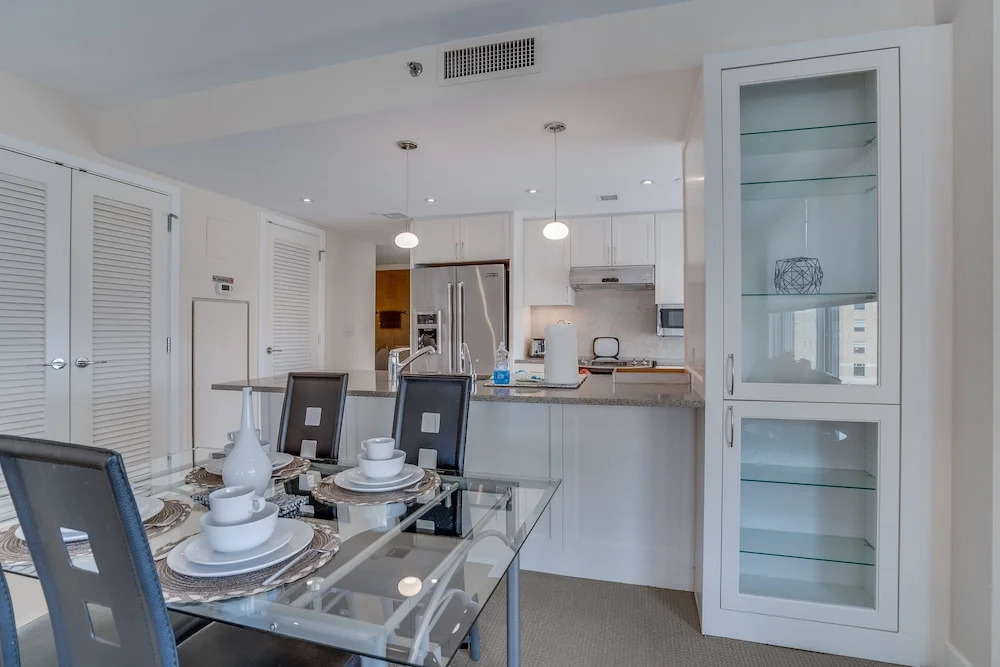 Furnished 2 Bedroom Apartment near National Museum 2 Apts by RedAwning
