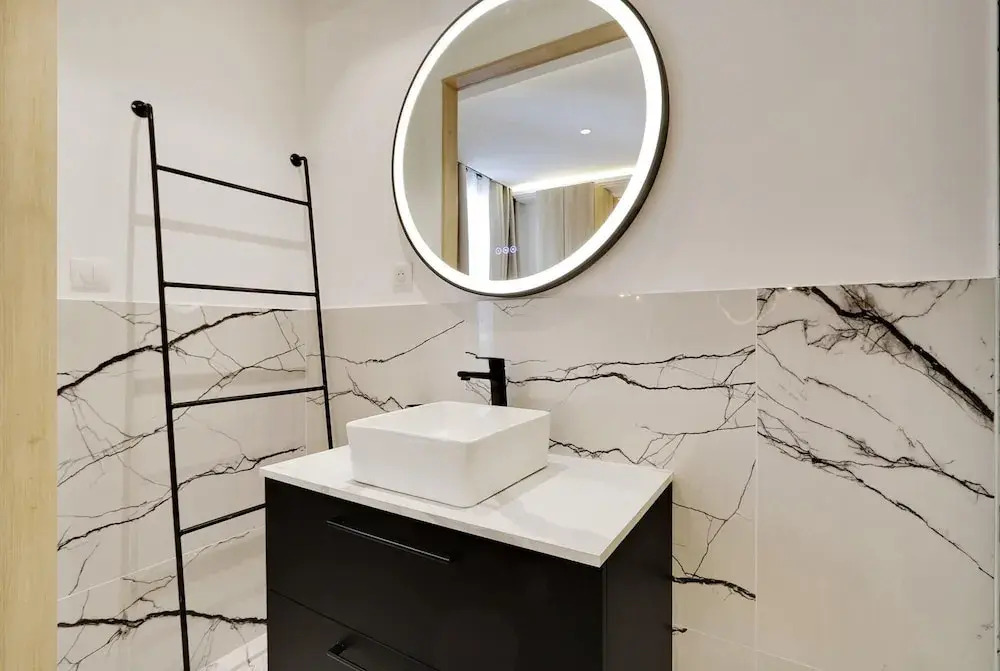 The Upper Marais Superb Apartment for 6 People