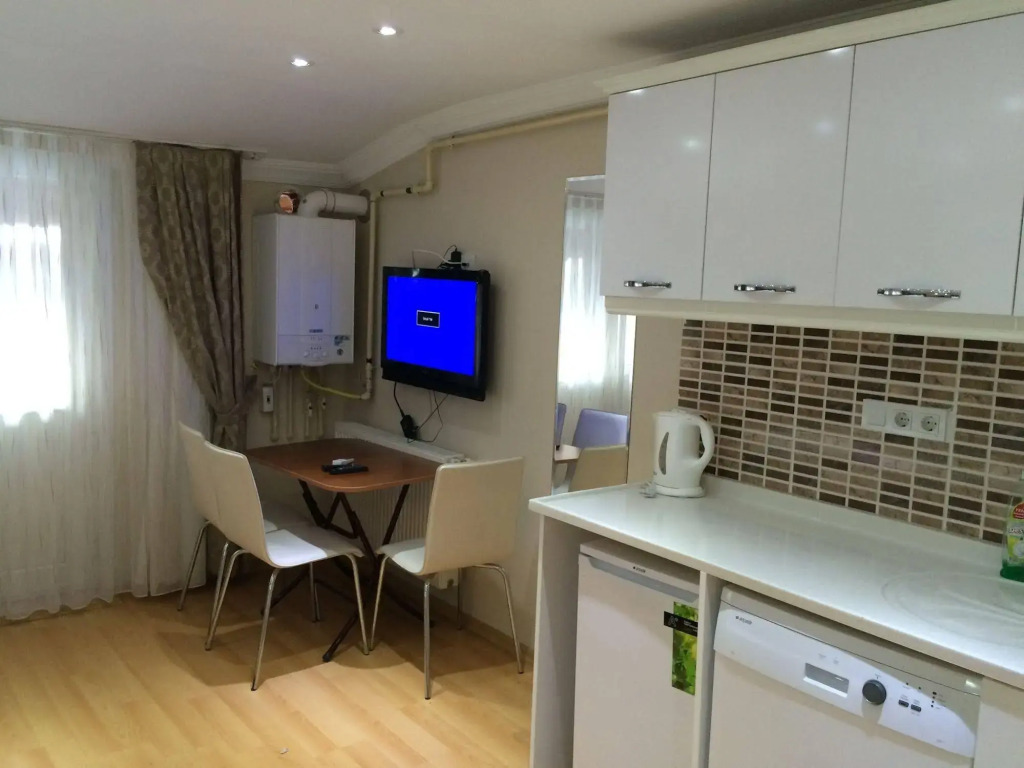 Black Bird Suite Hotel
