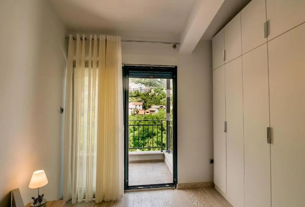 Green Bay Apartments Morinj