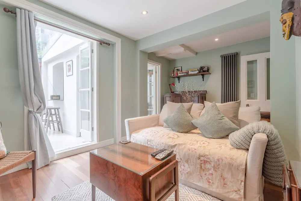1 Bedroom Apartment in Kennington With Garden
