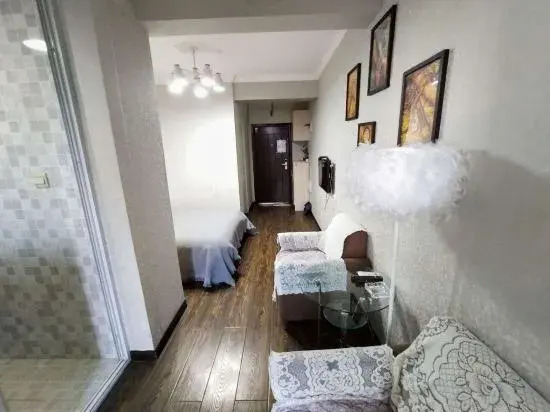 Love apartment (wuhan jianghan road subway station store)