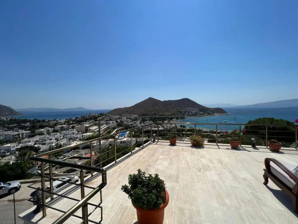 House Within 5 Min Walk to Beach in Akyarlar