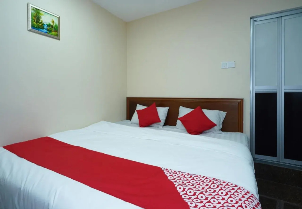 Q One Hotel