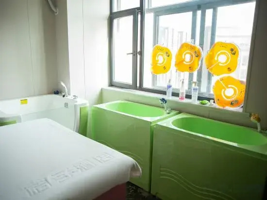 Orange Hotel (Wuxi Oufeng Street Huishan Ancient Town Branch)