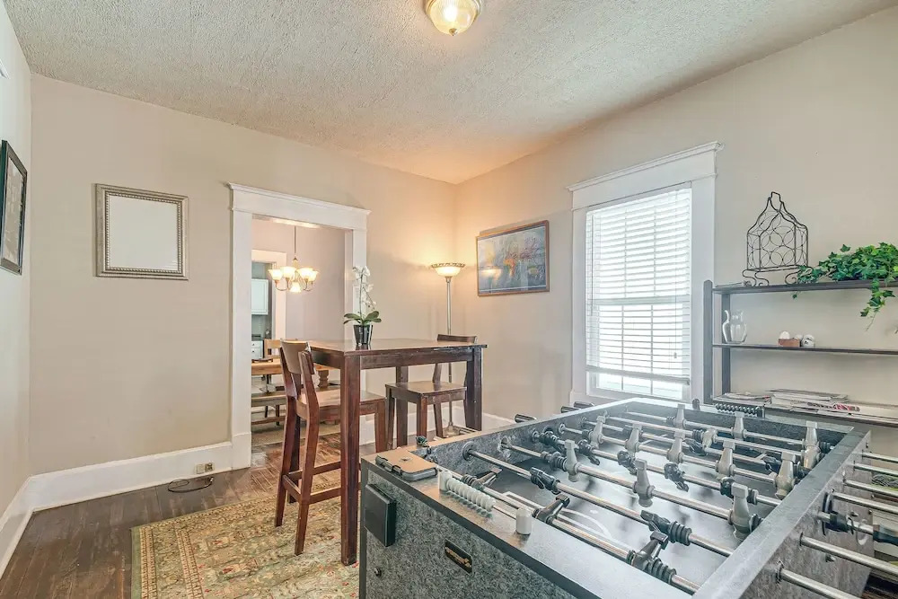 Family Retreat w/ Yard < 1 Mi to Dtwn Durham!