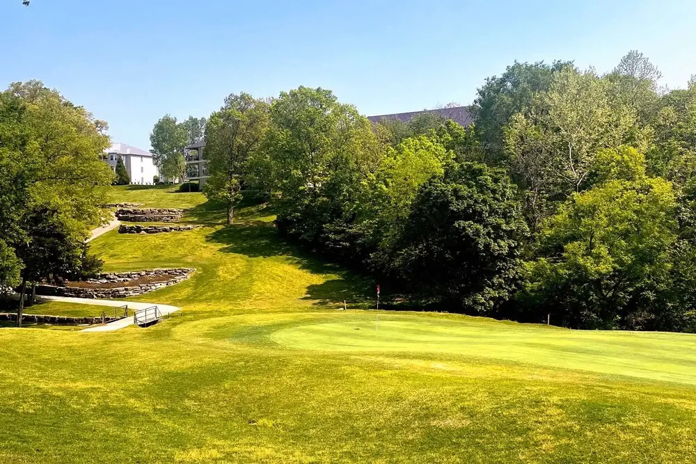 Branson Retreat w/ Balcony & 18-hole Golf Course!