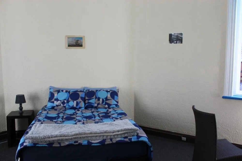 The Courtyard Backpackers
