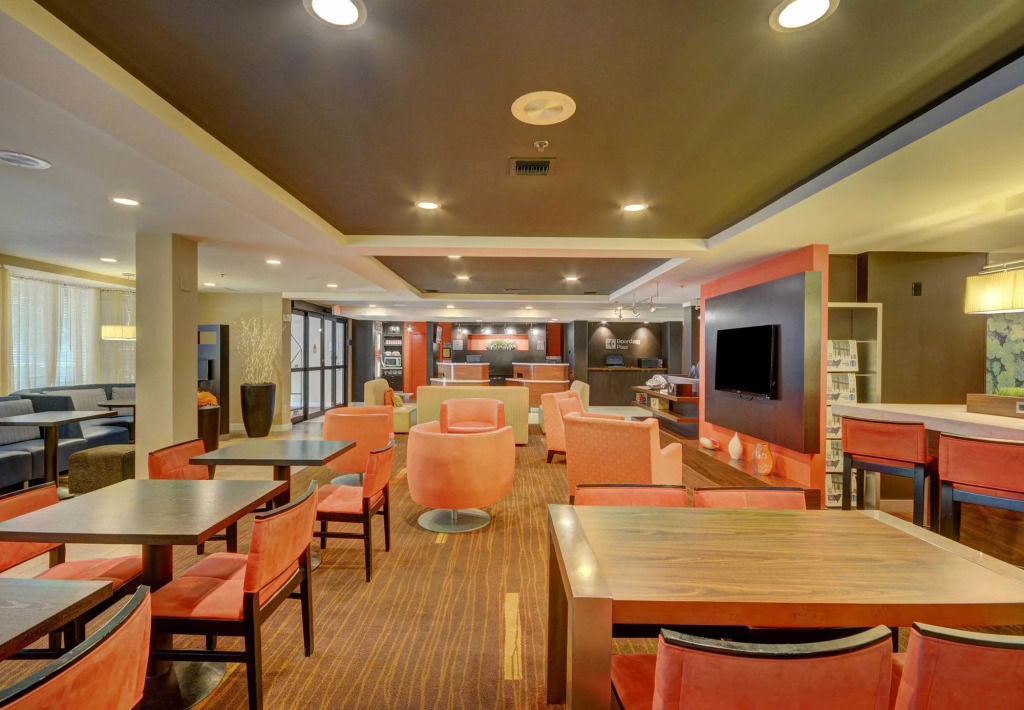 Courtyard by Marriott Lafayette Airport
