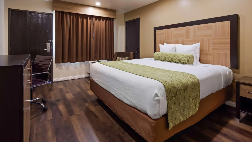 Glenrrock Inn And Suites