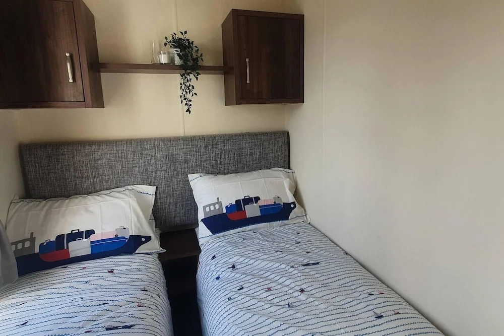 3bed Holiday Home in Clacton-on-sea, Sleeps 8