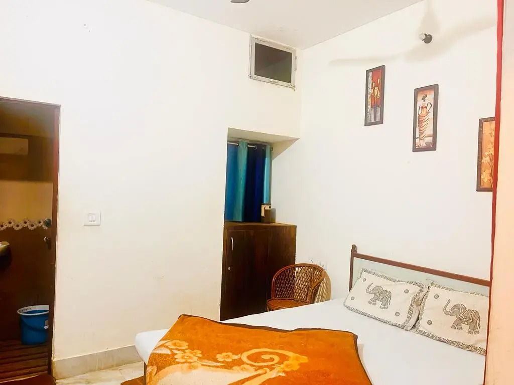 Hotel Hitam Rishikesh 2Min Walk to Parmarth Niketan Aashram ,Vanprastha Aashram