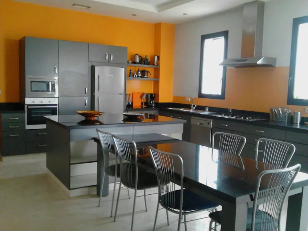 Spacious Comfortable Villa Ref T72024
