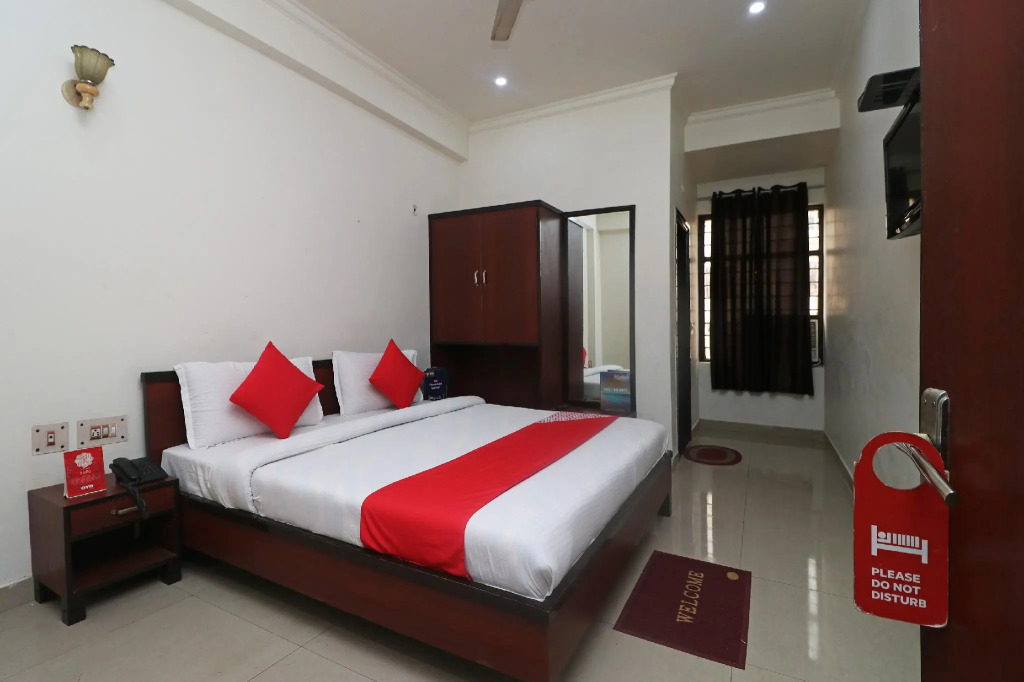 Hotel O Gayatri Palace