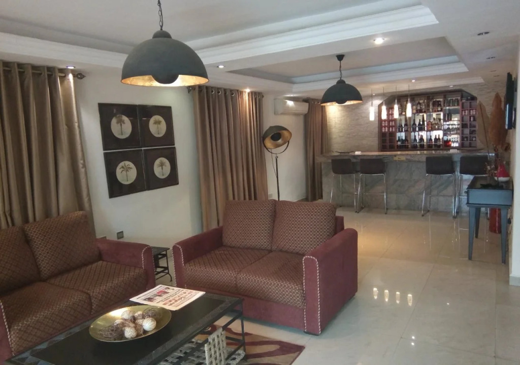 Pearl Gate Hotel