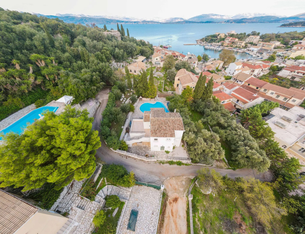 Loadstar Villas