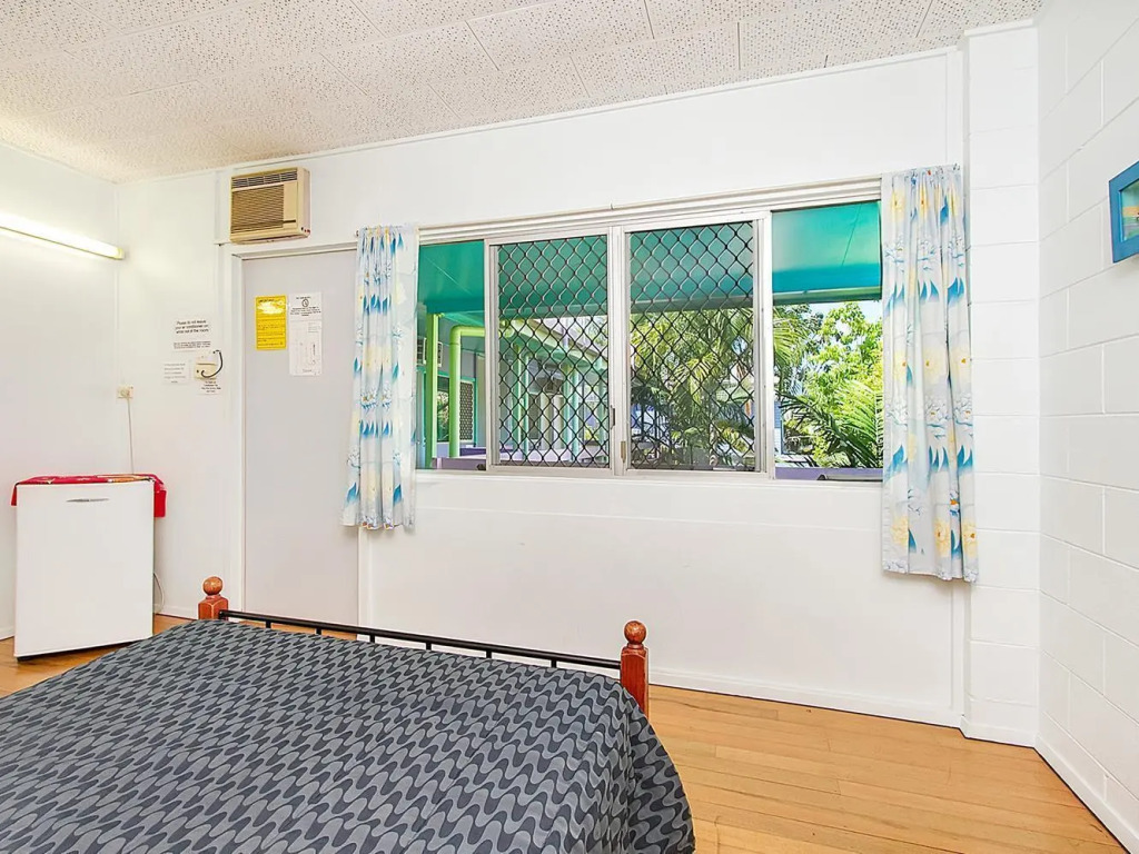 Caravella Backpackers