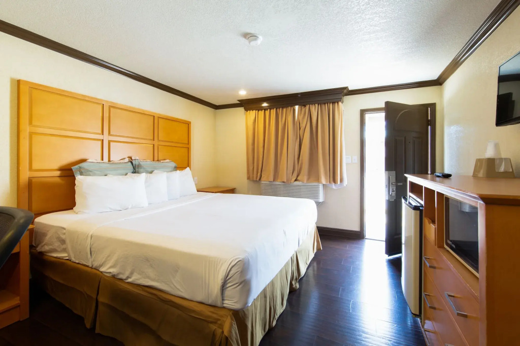 Signature Inn Merced Yosemite Parkway